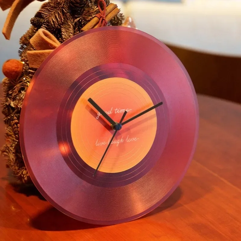 Jam dengan hiasan berupa lem b - Luxury Watch Photo ulasan dan harga