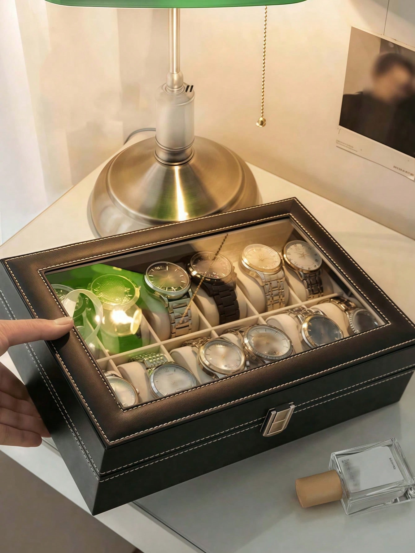 Kotak Jam Tangan Kulit dengan  - Luxury Watch Holder ulasan dan harga