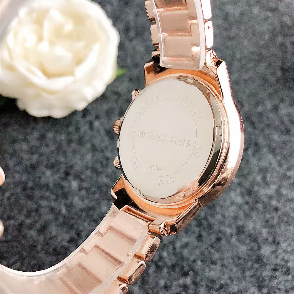 Tas Jam Tangan Bisnis Wanita M - Luxury Watch Photo ulasan dan harga